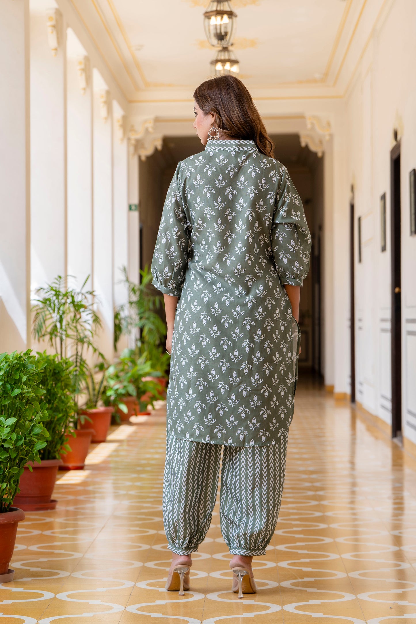 TARSHIKA GREEN FLORAL COTTON BLEND KURTA WITH AFGHANI PANT SET