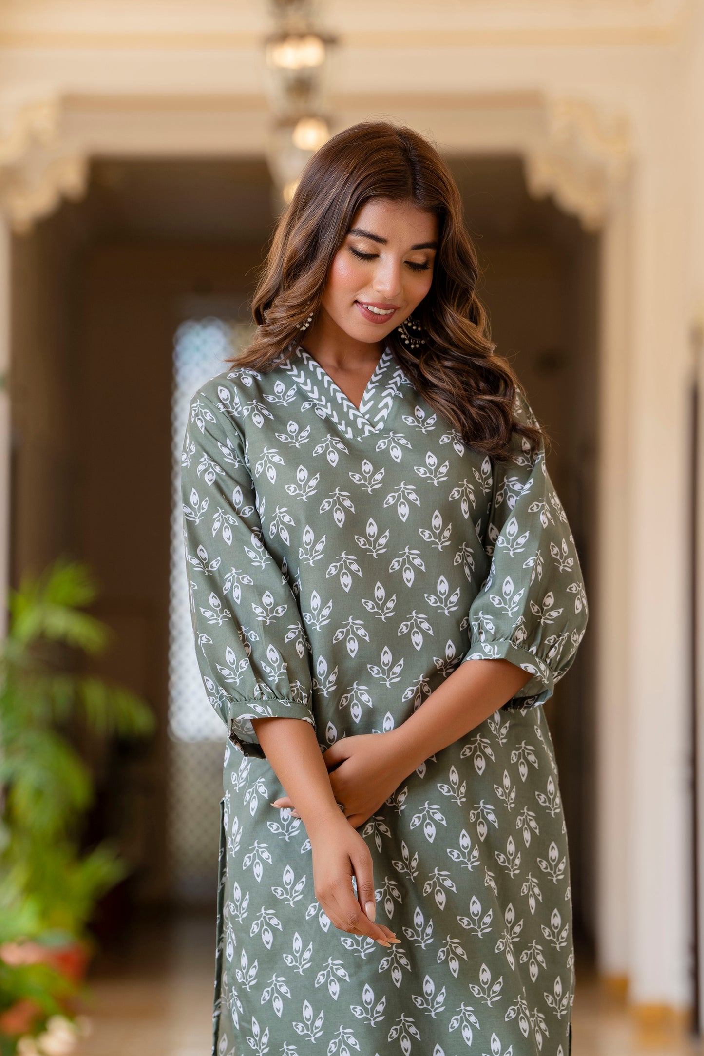 TARSHIKA GREEN FLORAL COTTON BLEND KURTA WITH AFGHANI PANT SET