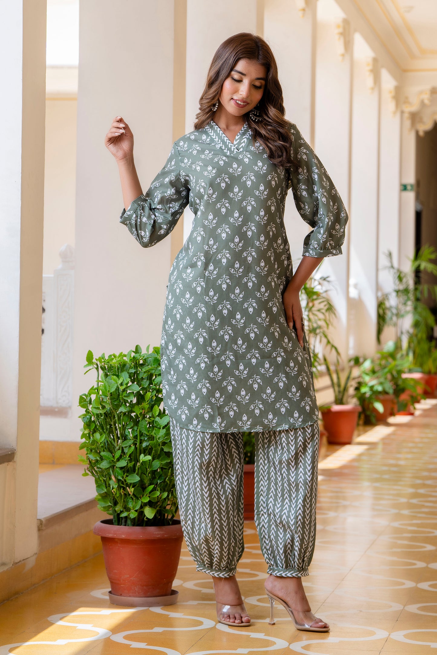 TARSHIKA GREEN FLORAL COTTON BLEND KURTA WITH AFGHANI PANT SET
