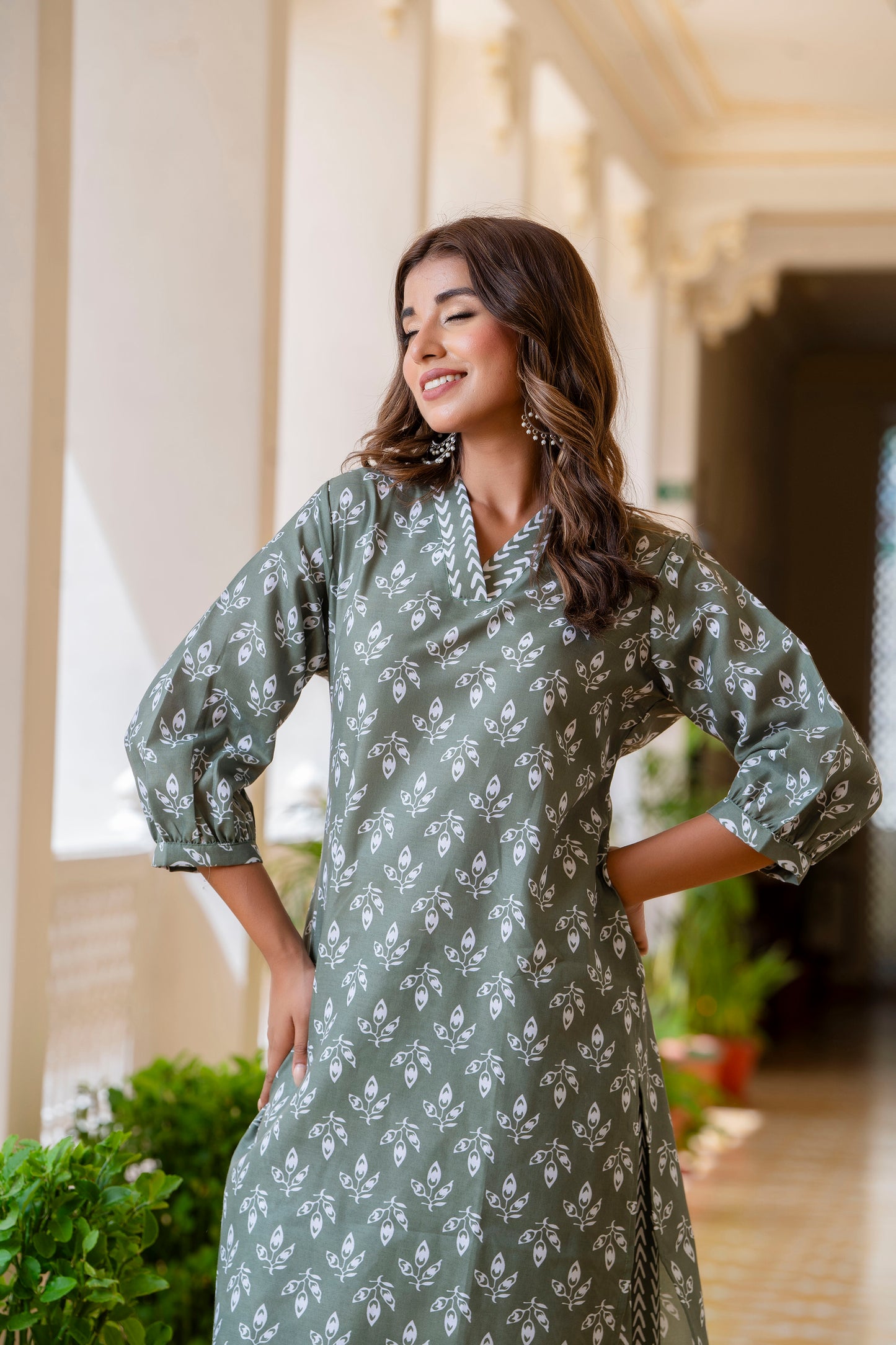 TARSHIKA GREEN FLORAL COTTON BLEND KURTA WITH AFGHANI PANT SET